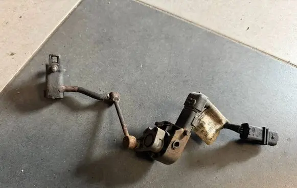 Citroen C5 Headlight/headlamp level sensor 9661899180