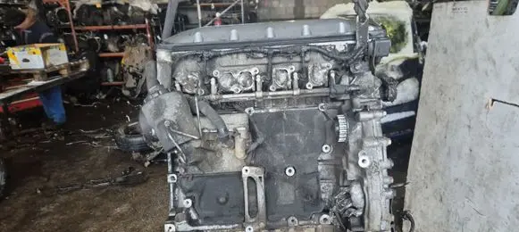 Volkswagen Transporter - Caravelle T5 Engine AXD