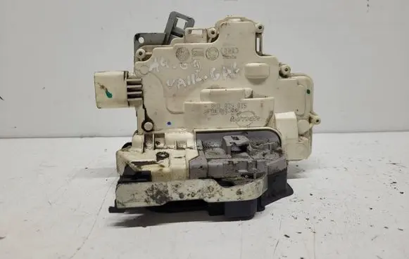 Audi A4 S4 B8 8K Rear door lock 8K0839015