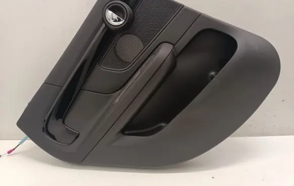 Mini Cooper Countryman F60 Rear door card panel trim F007152