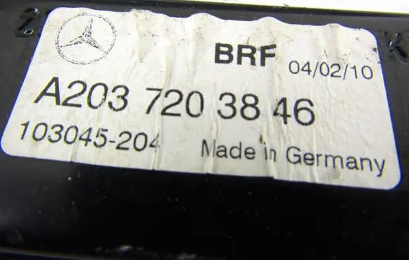 Mercedes-Benz CLC CL203 Front door electric window regulator A2037203846