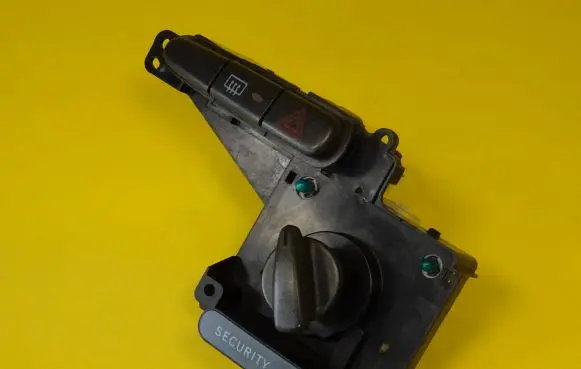 Toyota Yaris Hazard light switch 758294 758292