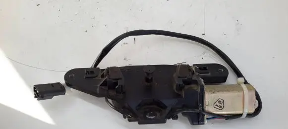 BMW 5 E39 Tailgate/trunk/boot lock/catch/latch 67148362371