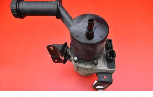 Citroen C4 I Power steering pump 9657613580