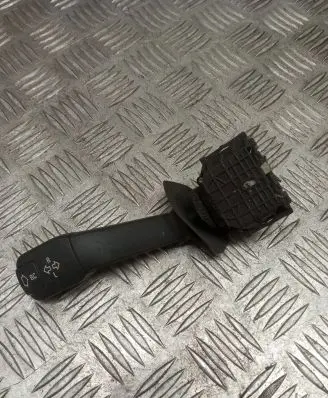 BMW 5 E39 Indicator stalk 8352172