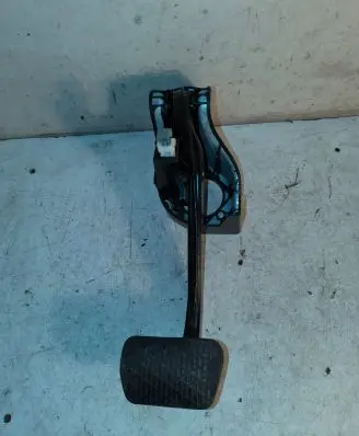 Mercedes-Benz C AMG W204 Brake pedal A2129003825