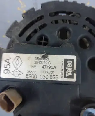 Renault Scenic I Generator/alternator 2542420C 8200030635