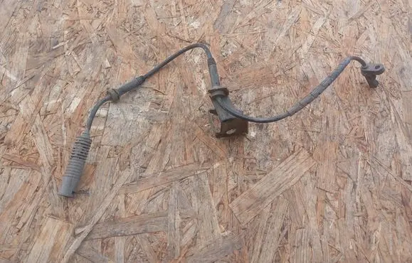 BMW 1 E81 E87 ABS brake wheel speed sensor 6762466