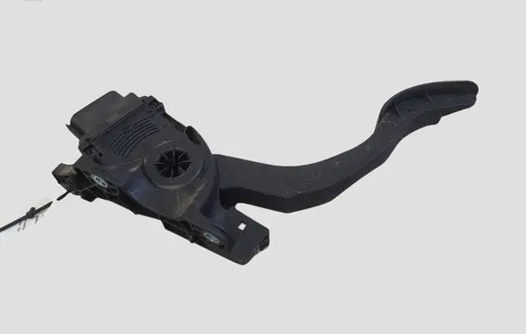 Volvo V70 Accelerator throttle pedal 31329058