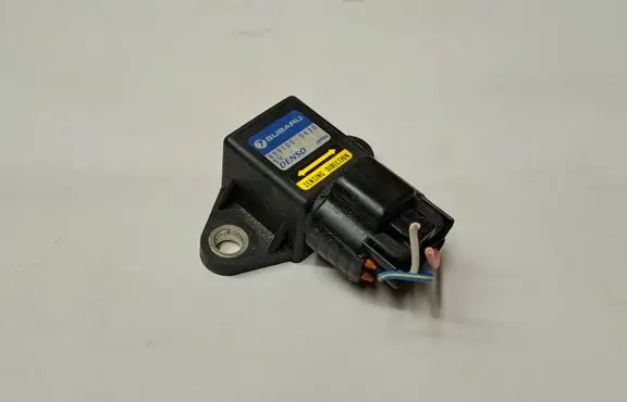 Subaru Outback ESP acceleration yaw rate sensor 4991000430 01G24