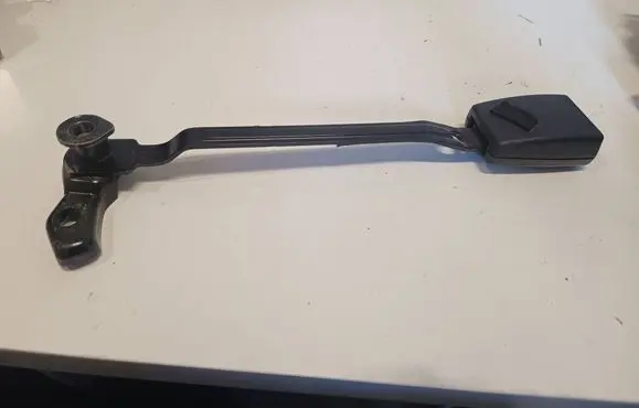 Audi A6 S6 C5 4B Front seatbelt buckle 4B0857755J 08022001