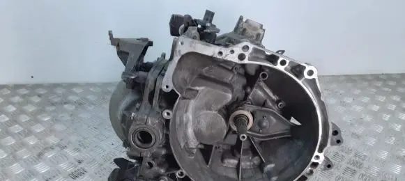 Manual 6 speed gearbox