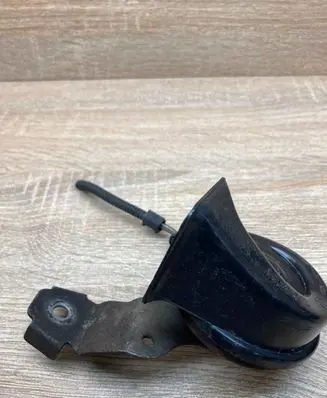 Audi A4 S4 B5 8D Horn signal 703881157 4D0971992 WITHPLUG