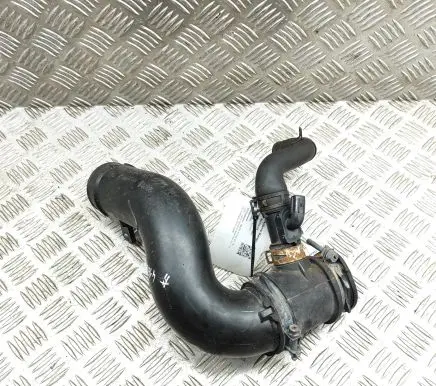 Mazda 6 Intercooler hose/pipe SH0113231 SH0113225