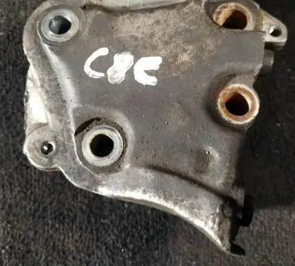 Citroen C8 Engine mounting bracket 9648325480 06704 T2203A