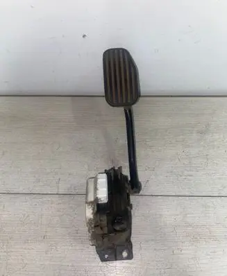 Volvo V70 Accelerator throttle pedal 9206836 9173132 9472051