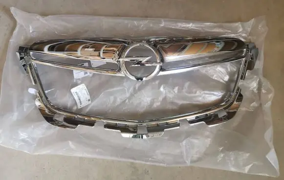Opel Mokka Front bumper upper radiator grill 95420355