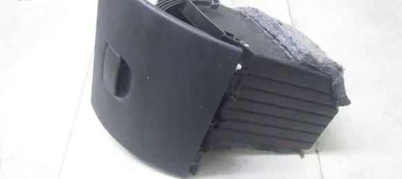 Renault Master III Glove box 685000045R