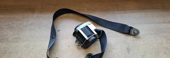 Mercedes-Benz Vito Viano W639 Front seatbelt 6398603885