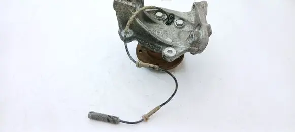 BMW 3 E90 E91 Front wheel hub 6764443