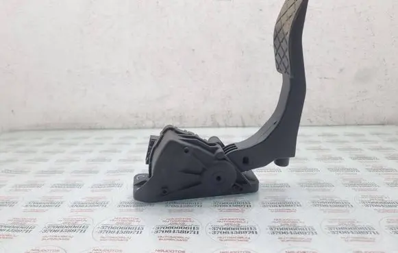 Audi A6 S6 C6 4F Accelerator throttle pedal 4F1721523B