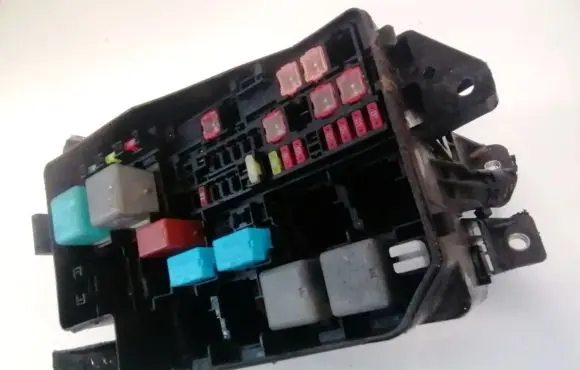 Toyota RAV 4 (XA30) Fuse box set