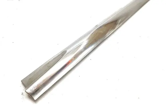 Citroen DS5 Front door trim (molding) 9673774880