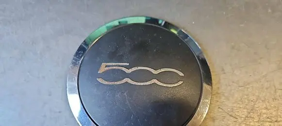 Fiat 500 Original wheel cap 