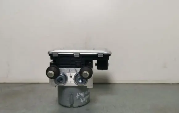 Mitsubishi Outlander ABS Pump ESCEC11C18 4670B745