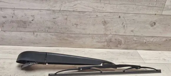 Volvo V50 Rear wiper blade arm