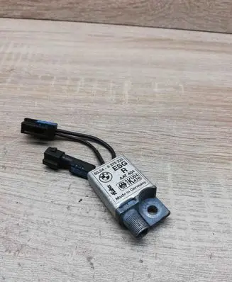 BMW 7 E38 Aerial antenna amplifier 8375225