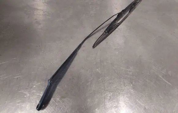 Volkswagen Transporter - Caravelle T5 Front wiper blade arm 7H1955410C