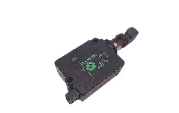 BMW 5 E39 Tailgate boot lock/latch motor 8377569