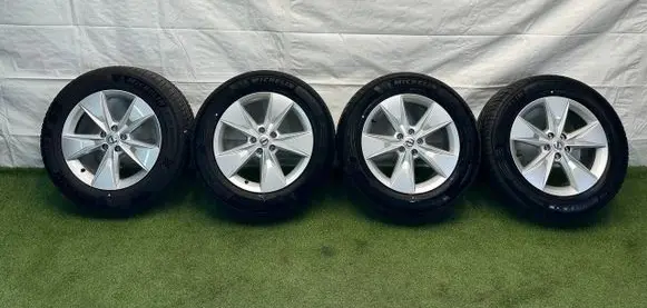 Volvo XC60 R18 alloy rim 32271574