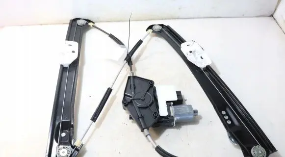 Skoda Scala Front window lifting mechanism without motor 0130822064