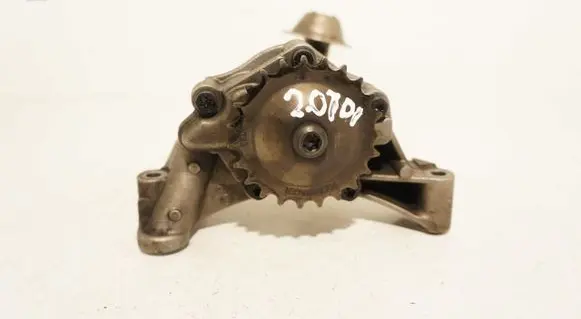 Volkswagen Golf V Oil pump 038115121A
