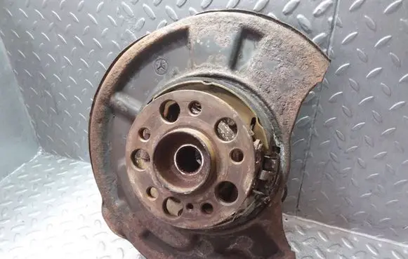 Mercedes-Benz E W211 Rear wheel hub