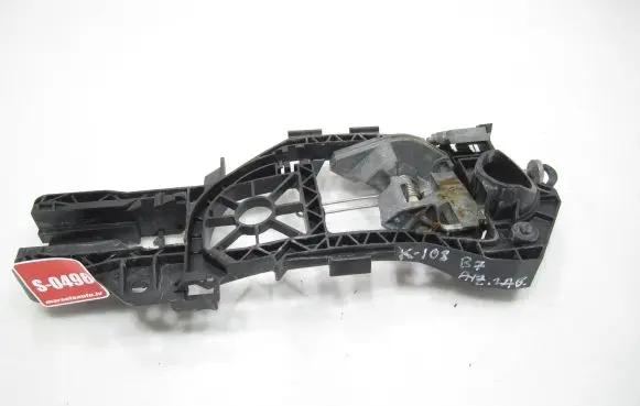 Rear door exterior handle/bracket