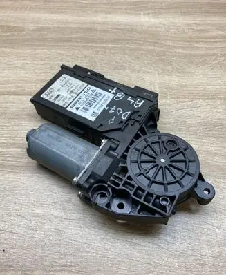 Audi A4 S4 B7 8E 8H Front door window regulator motor 8E1959802G 5WK49200CBF 12G