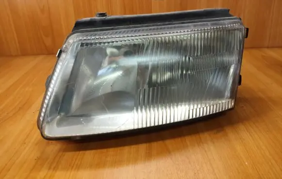 Volkswagen PASSAT B5 Headlight/headlamp