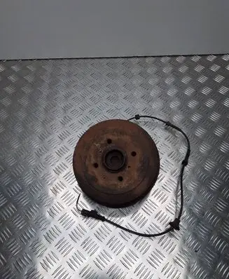 Peugeot 107 Rear wheel hub