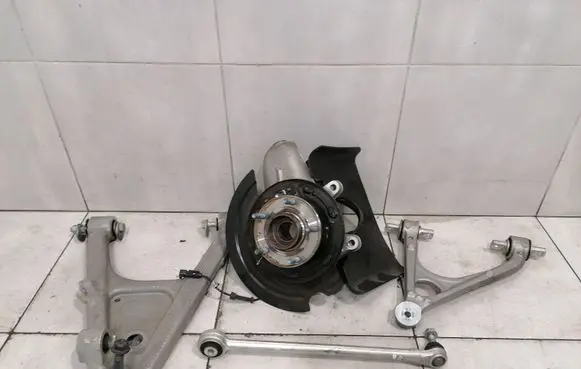 Chevrolet Corvette C7 Rear wheel hub spindle/knuckle 84506881 23193306