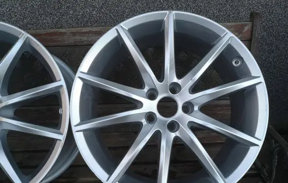 Alfa Romeo Stelvio R19 alloy rim 