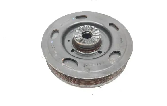 Volkswagen Tiguan Allspace Crankshaft pulley 06H105243K