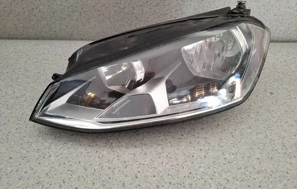 Volkswagen Golf VII Headlight/headlamp 5G1941005 90023345 X591UF20VQM3
