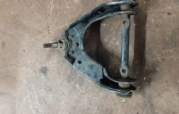 Dodge Durango I Front lower control arm/wishbone 52039410