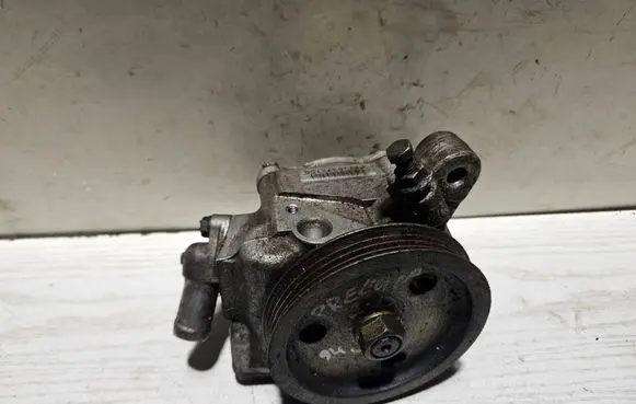 Honda Prelude Power steering pump P11037270Q