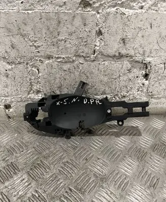 BMW X5 E70 Front door exterior handle/bracket 7193264