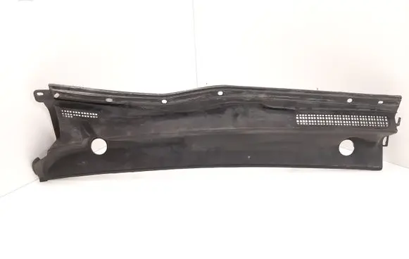 Toyota Hilux (AN10, AN20, AN30) Wiper trim 557820K040