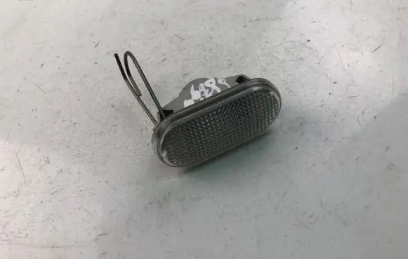 Nissan Note (E11) Front indicator light 123456